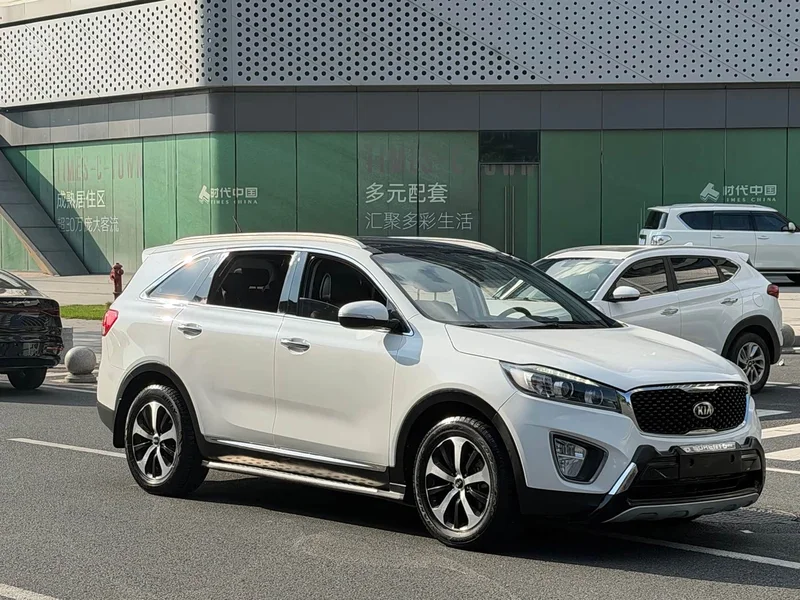 Kia Sorento — фото 3