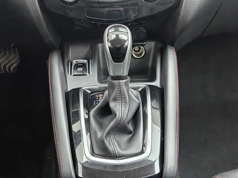 Nissan Qashqai — фото 13