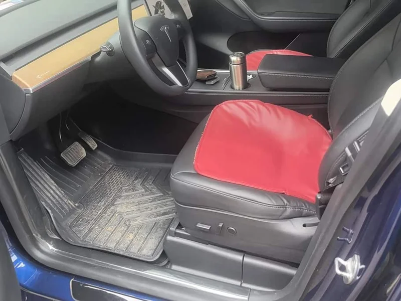 Tesla Model Y — фото 9