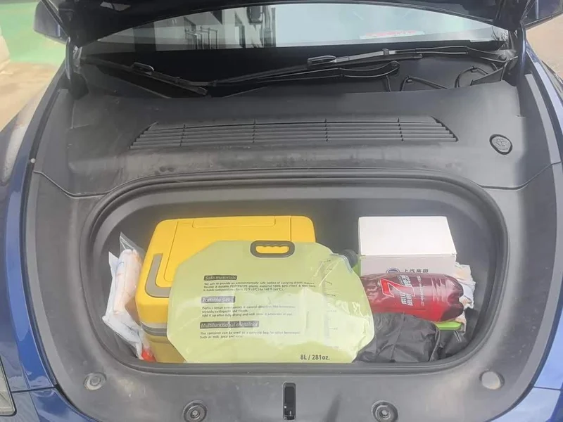 Tesla Model Y — фото 10