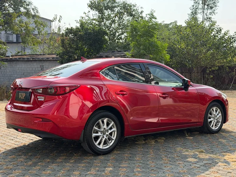 Mazda 3 Axela — фото 4