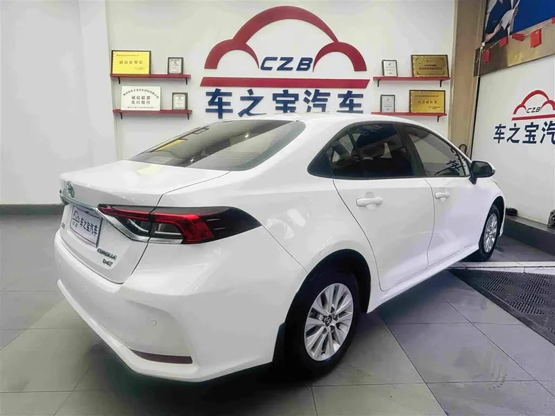 Toyota Corolla — фото 6