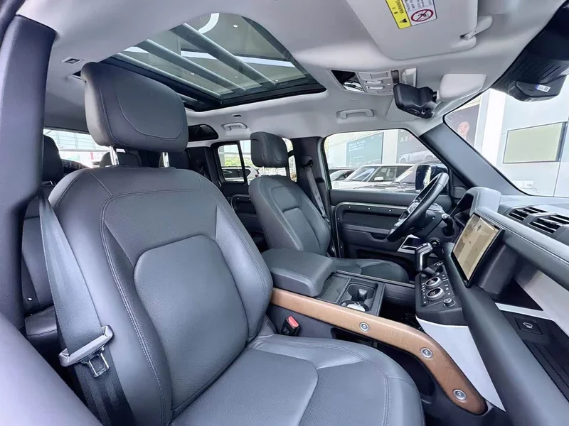 Land Rover Defender — фото 11