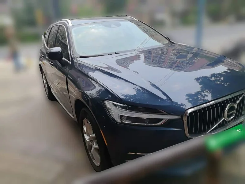Volvo XC60 — фото 3