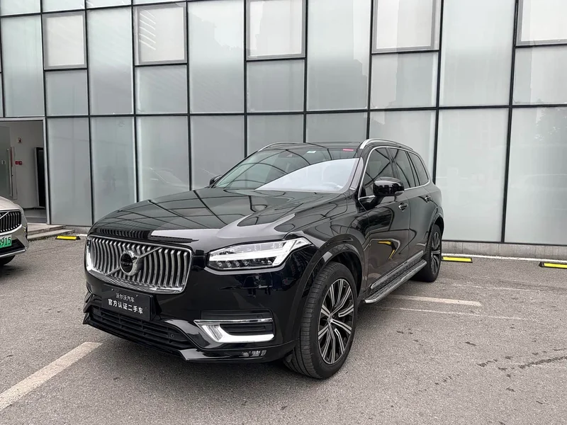Volvo XC90 — фото 1