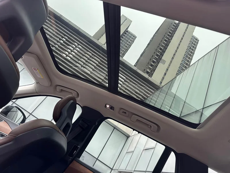 Volvo XC90 — фото 14