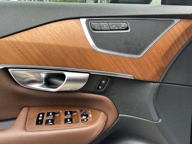 Volvo XC90 — фото 15
