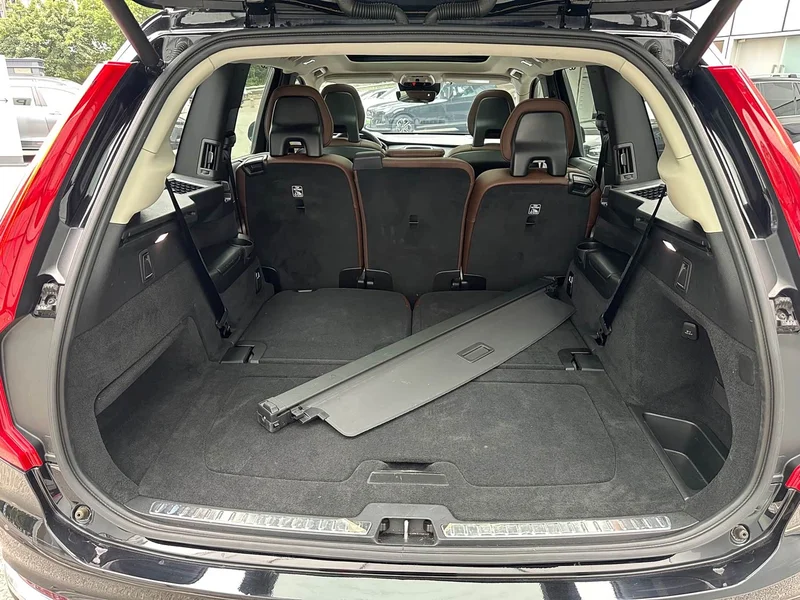 Volvo XC90 — фото 17