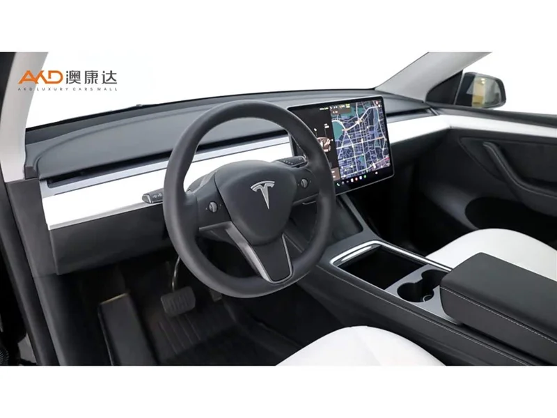 Tesla Model Y — фото 6