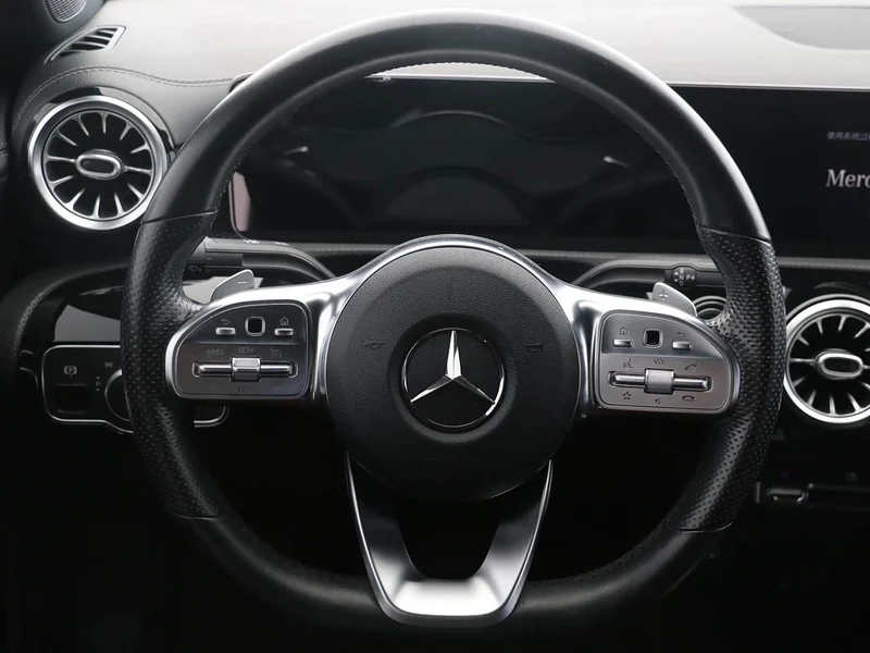 Mercedes-Benz A-Class — фото 14
