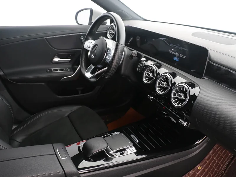 Mercedes-Benz A-Class — фото 15