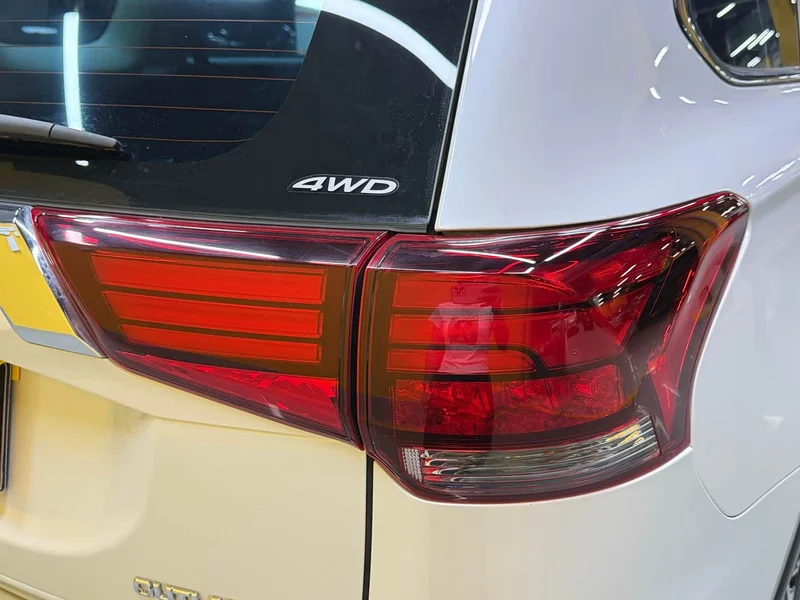 Mitsubishi Outlander — фото 25