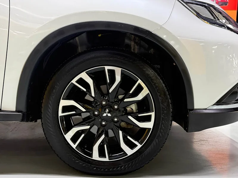 Mitsubishi Outlander — фото 26