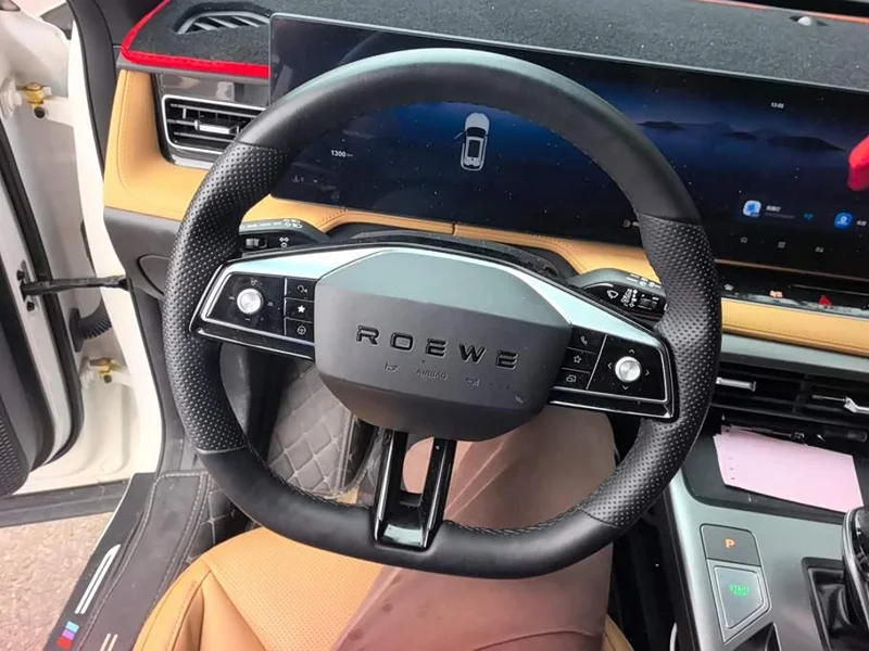 Roewe RX5 — фото 15