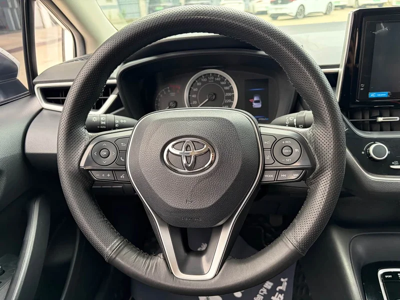 Toyota Corolla — фото 13
