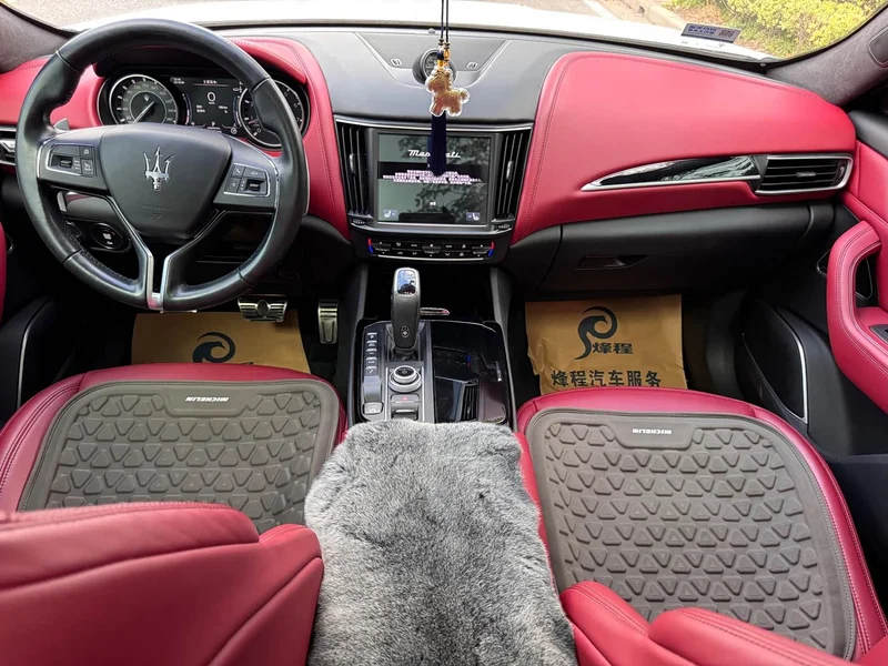 Maserati Levante — фото 13