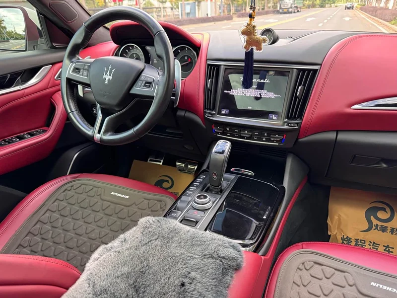 Maserati Levante — фото 16