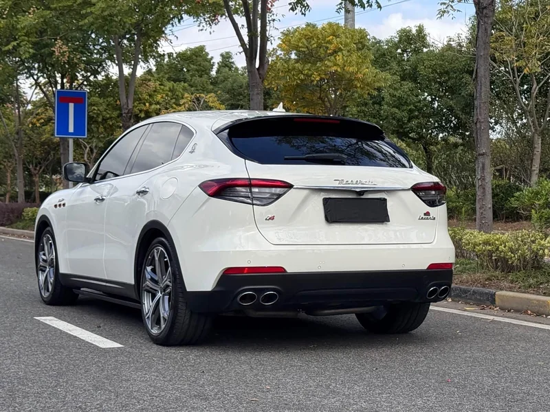Maserati Levante — фото 9