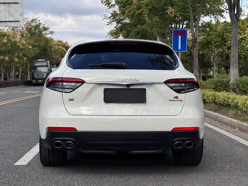 Maserati Levante — фото 10