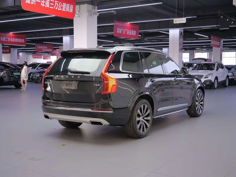 Volvo XC90 — фото 19