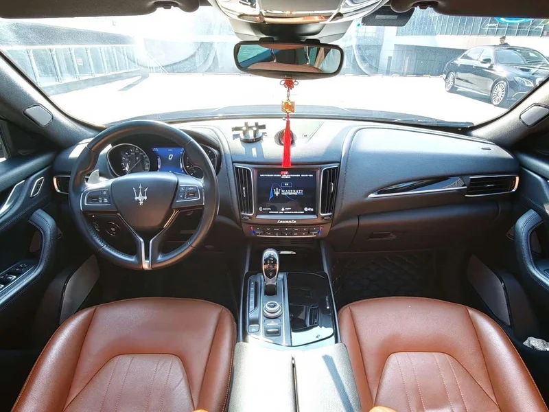 Maserati Levante — фото 2