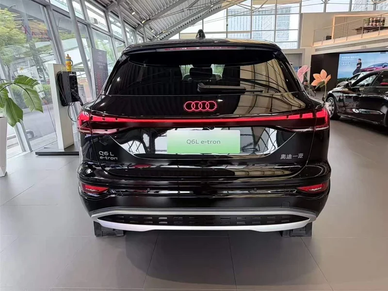 Audi Q6L e-tron — фото 4
