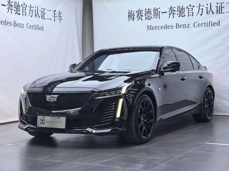 Cadillac CT5 — фото 1