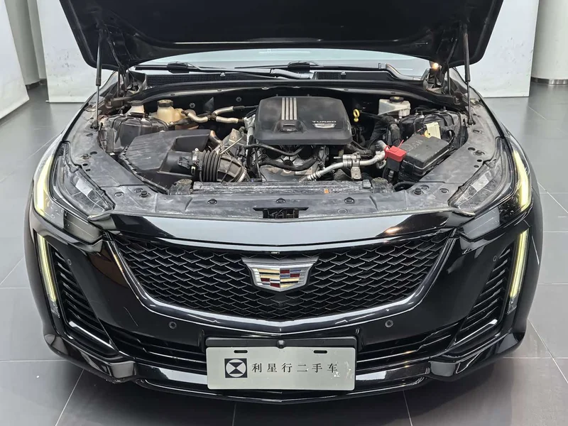 Cadillac CT5 — фото 18