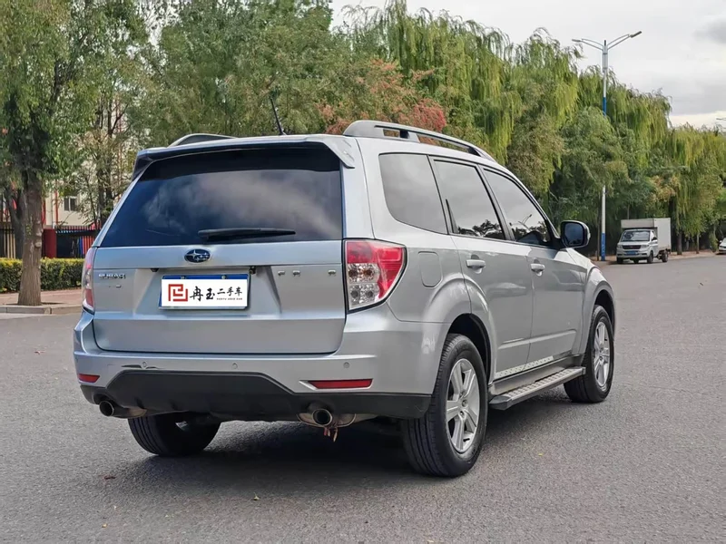Subaru Forester — фото 9