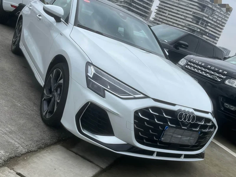 Audi A3 — фото 1
