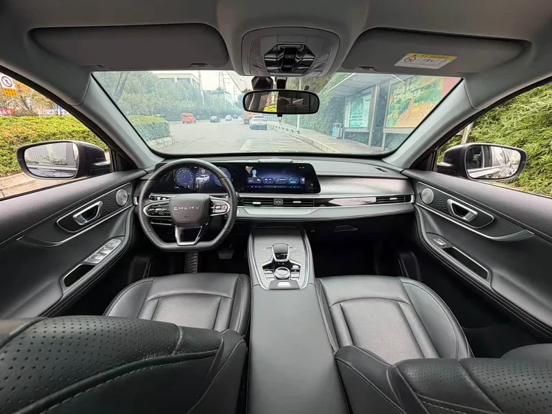 Chery Tiggo 8 Plus — фото 17