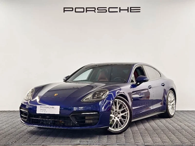 Porsche Panamera — фото 1