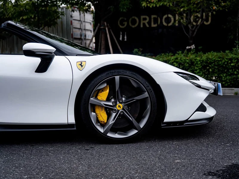Ferrari SF90 — фото 15