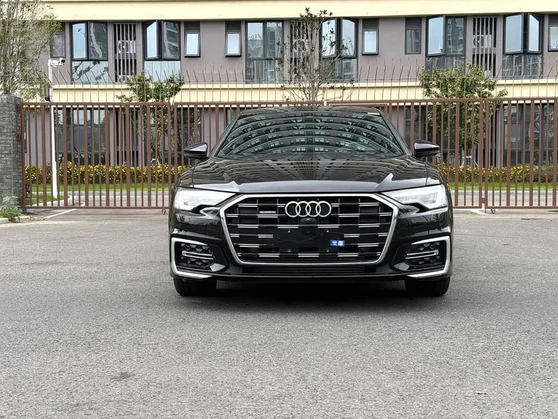 Audi A6L — фото 2