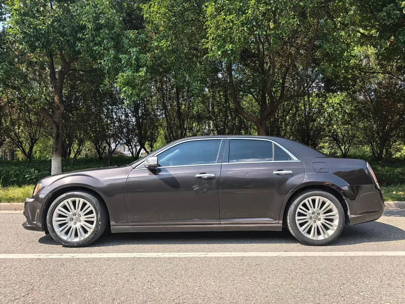 Chrysler 300C — фото 6