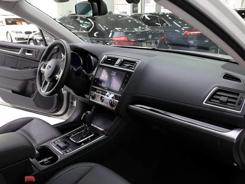 Subaru Outback — фото 17