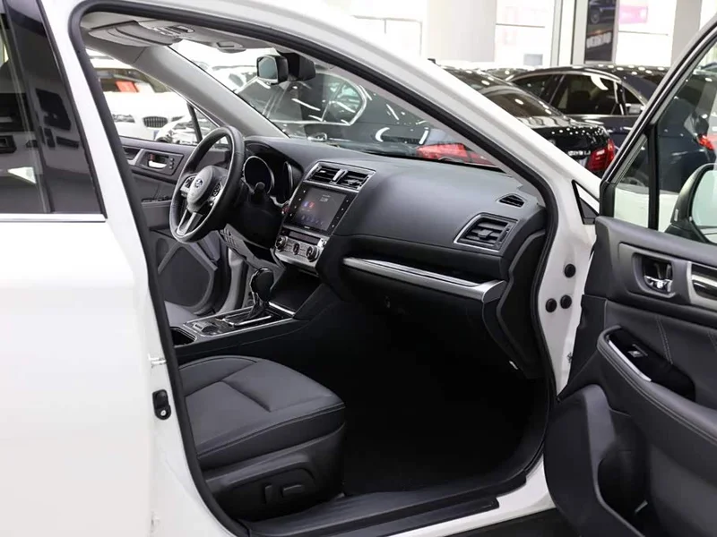 Subaru Outback — фото 18