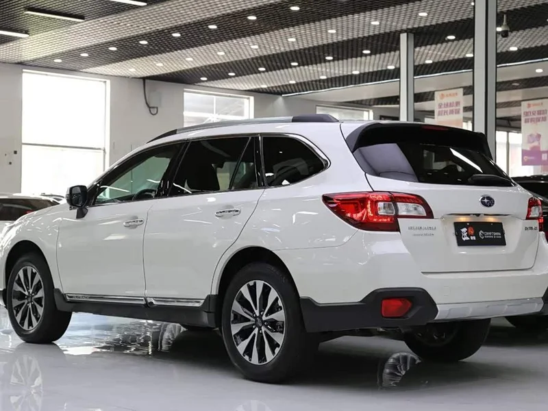Subaru Outback — фото 21