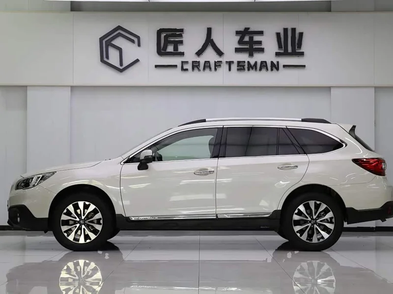 Subaru Outback — фото 4