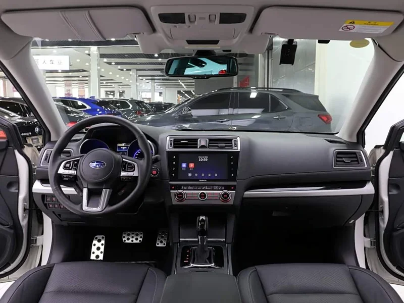 Subaru Outback — фото 9