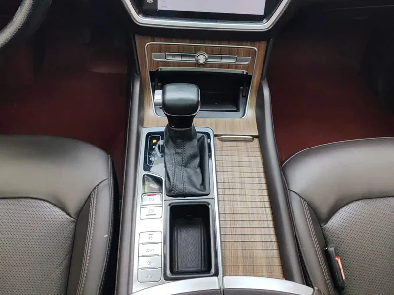 Roewe RX8 — фото 16