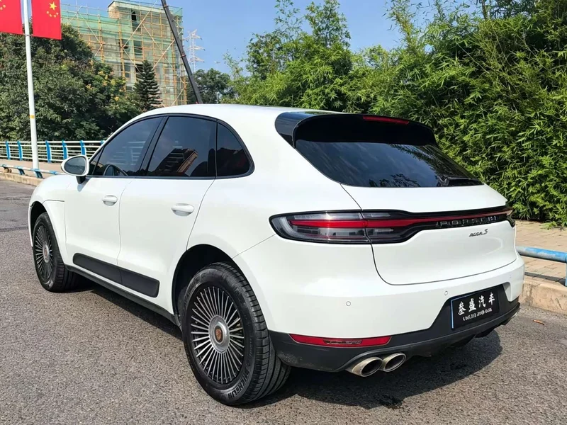 Porsche Macan — фото 5