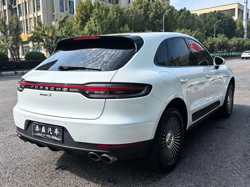 Porsche Macan — фото 7