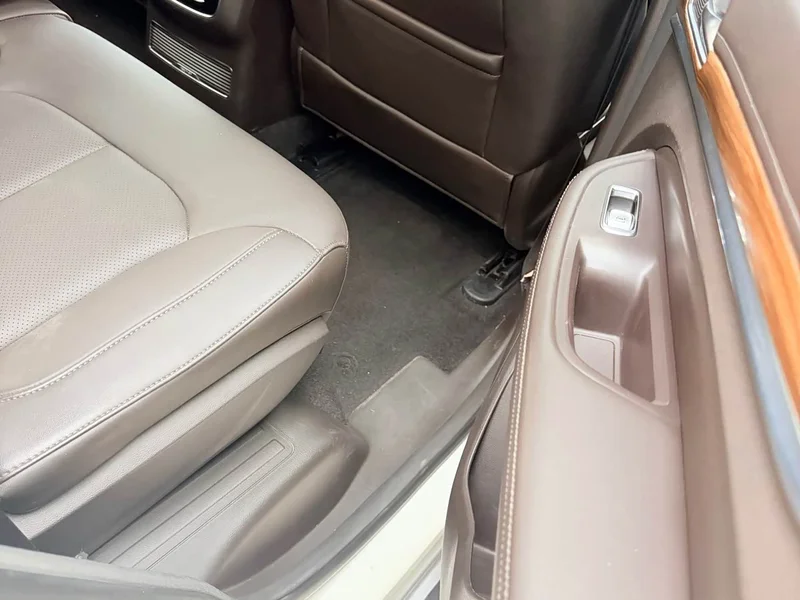Roewe RX8 — фото 12