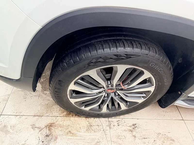 Roewe RX8 — фото 4