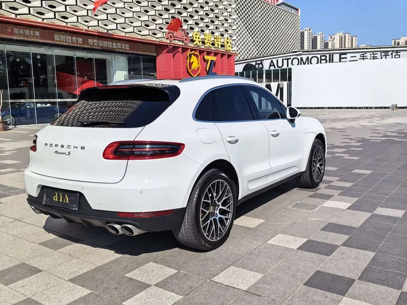 Porsche Macan — фото 9