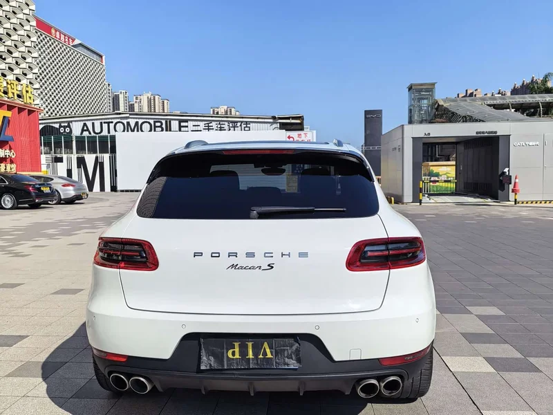 Porsche Macan — фото 10