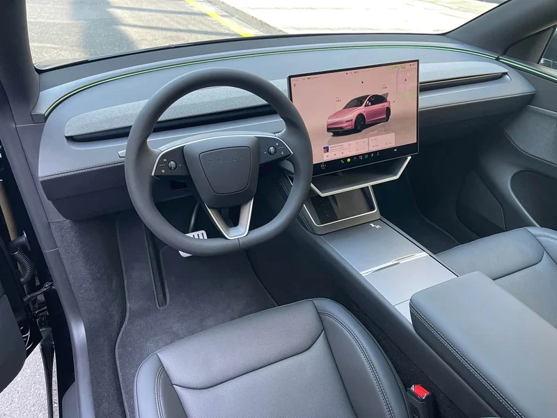 Tesla Model Y — фото 12