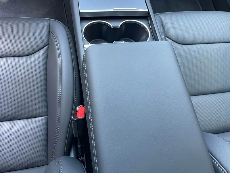 Tesla Model Y — фото 24
