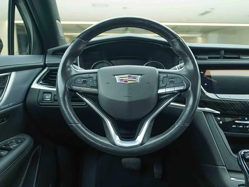 Cadillac XT6 — фото 17